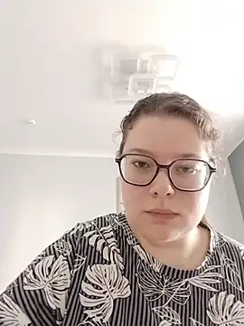 JulieTailor online show from August 9, 10:53 am