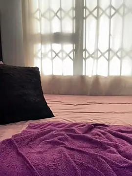 Horny Midnight Tease online show from August 8, 1:35 pm