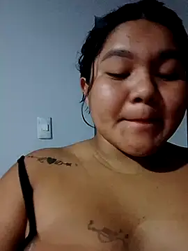 Snapshot of Daliana_11 chatting on August 6, 3:41 am Daliana 11 online show from August 6, 3:41 am