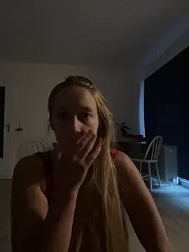OliviaLulu online show from August 7, 6:21 pm