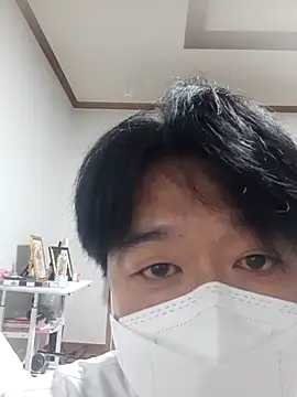 Snapshot of okay-boy chatting on August 7, 2:19 pm okay-boy online show from August 7, 2:19 pm