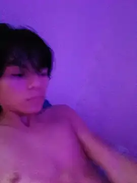 Snapshot of alessandrohott chatting on August 8, 4:31 pm alessandrohott online show from August 8, 4:31 pm