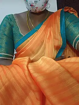 Snapshot of Vasugitamil93 chatting on August 8, 6:21 pm Vasugitamil93 online show from August 8, 6:21 pm