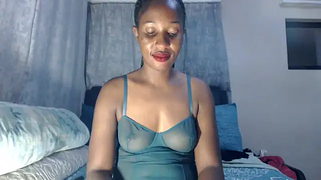 Snapshot of leanna23 chatting on January 23, 1:08 am leanna23 online show from January 23, 1:08 am