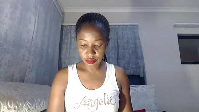 Snapshot of leanna23 chatting on March 21, 3:33 am leanna23 online show from March 21, 3:33 am