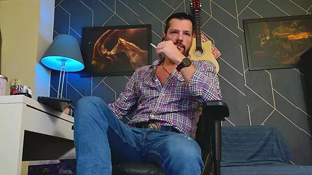 ChrisKox online show from October 20, 4:13 am