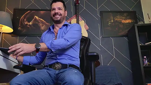 ChrisKox online show from October 29, 4:37 am