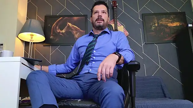 ChrisKox online show from November 9, 3:05 am