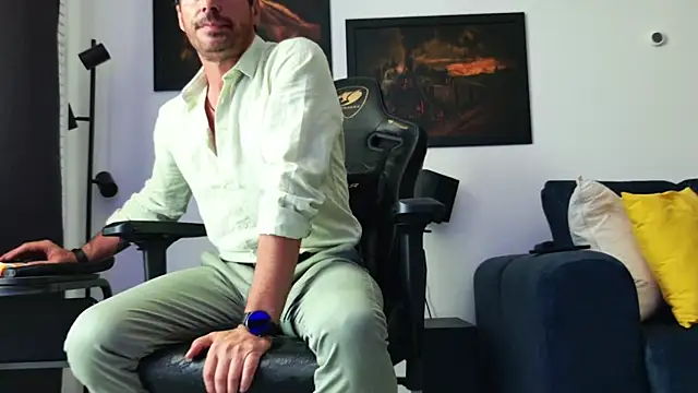 ChrisKox online show from July 2, 2:12 pm