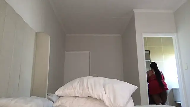 xBUSTY CANDYx online show from October 10, 9:41 am