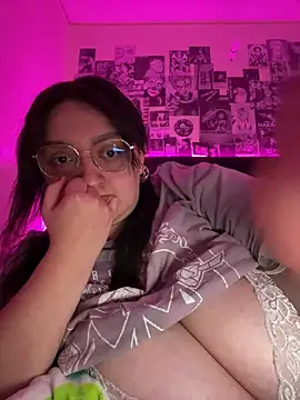 Snapshot of aliceayres797 chatting on September 14, 2:44 am aliceayres797 online show from September 14, 2:44 am