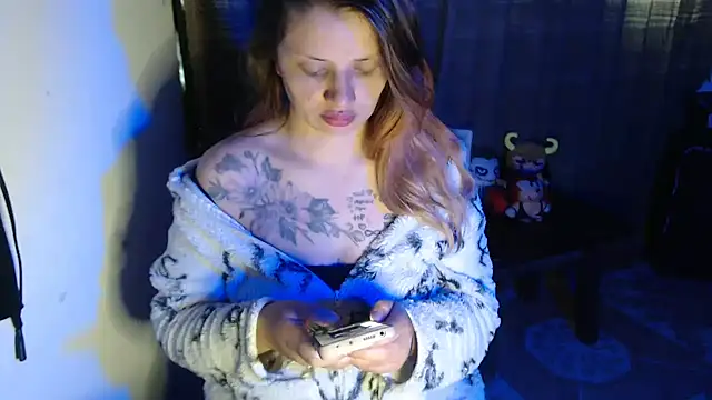 kattydirtylol online show from October 31, 11:11 am