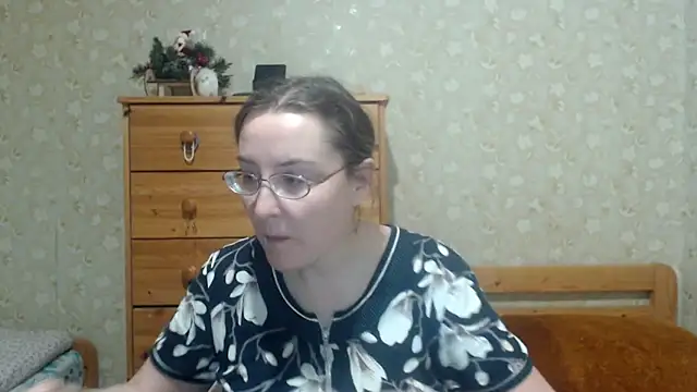 Smart Rose online show from February 4, 7:31 pm