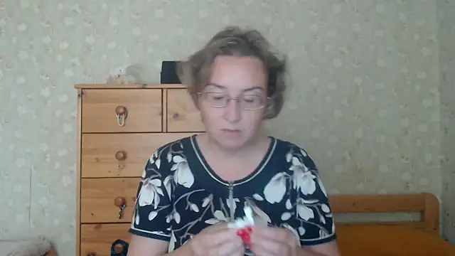 Smart Rose online show from August 8, 2:30 pm