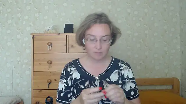 Smart Rose online show from August 9, 2:33 pm