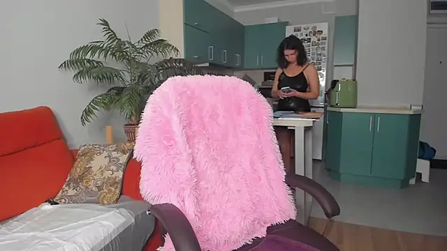 Snapshot of ChristinaGlory chatting on January 14, 1:49 pm ChristinaGlory online show from January 14, 1:49 pm