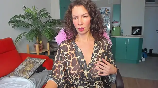 Snapshot of ChristinaGlory chatting on February 13, 6:20 am ChristinaGlory online show from February 13, 6:20 am