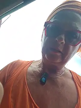Snapshot of MucMilf59 chatting on June 14, 9:00 am MucMilf59 online show from June 14, 9:00 am
