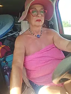Snapshot of MucMilf59 chatting on July 20, 10:39 am MucMilf59 online show from July 20, 10:39 am