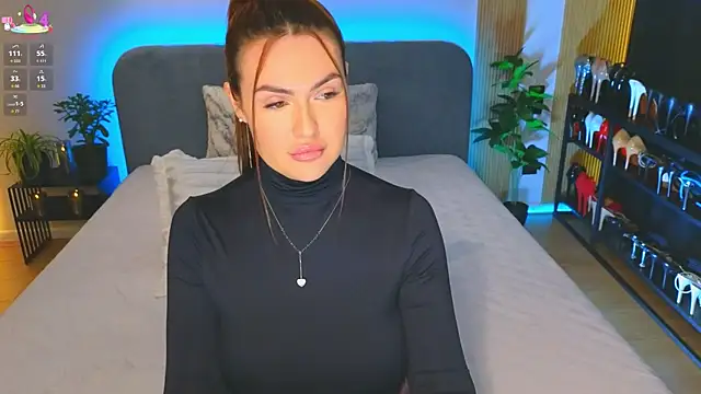 Kira from UA online show from November 9, 1:15 am