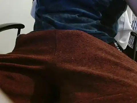 Snapshot of pudding24 chatting on November 18, 1:00 am pudding24 online show from November 18, 1:00 am