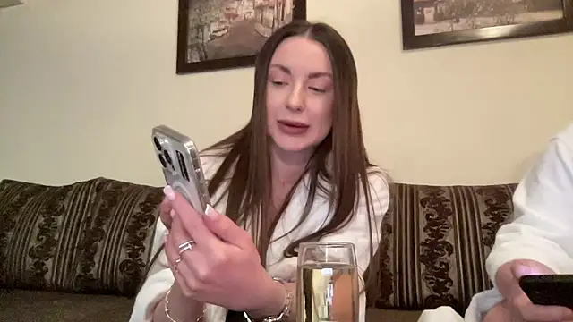 Snapshot of Blondeqlove chatting on December 31, 7:40 pm Blondeqlove online show from December 31, 7:40 pm