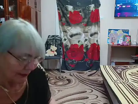 Snapshot of JenaCheim chatting on December 11, 10:38 pm JenaCheim online show from December 11, 10:38 pm