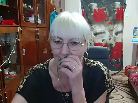 Snapshot of JenaCheim chatting on December 28, 7:00 am JenaCheim online show from December 28, 7:00 am