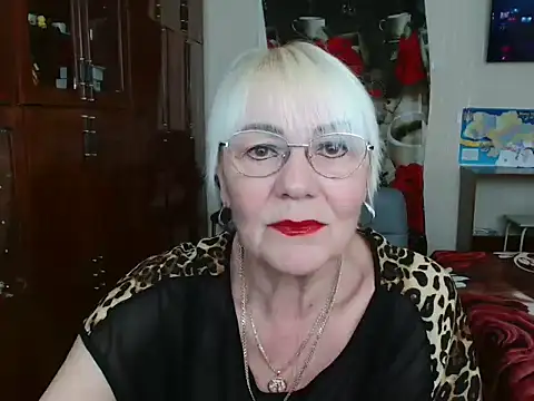 Snapshot of JenaCheim chatting on February 12, 7:44 am JenaCheim online show from February 12, 7:44 am