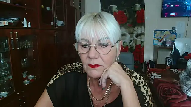 Snapshot of JenaCheim chatting on September 19, 5:20 am JenaCheim online show from September 19, 5:20 am