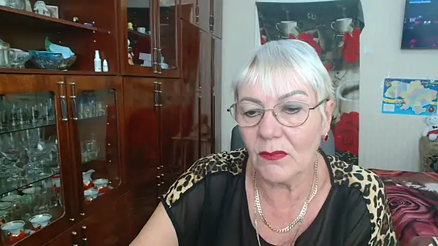 Snapshot of JenaCheim chatting on October 19, 5:52 am JenaCheim online show from October 19, 5:52 am