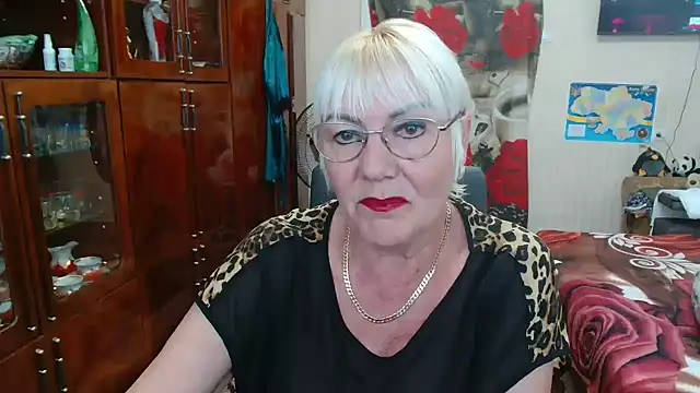 JenaCheim online show from June 28, 4:18 am