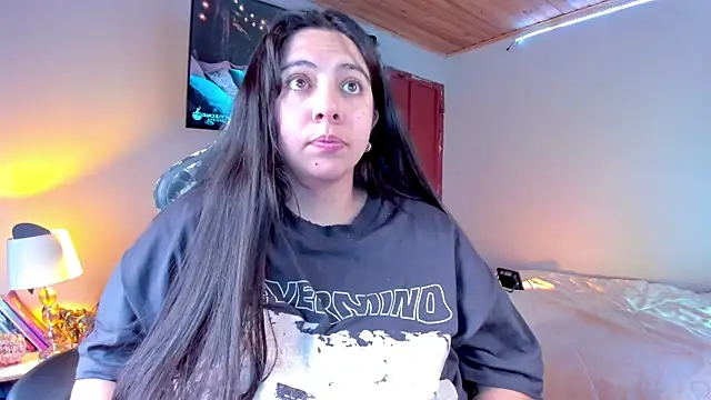 coraline latin online show from February 1, 8:47 pm