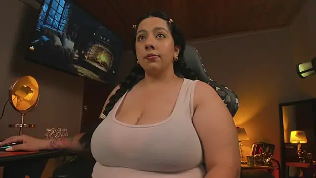 coraline latin online show from February 18, 1:32 am