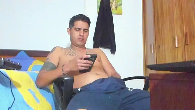 Zack Grey online show from November 7, 4:23 am