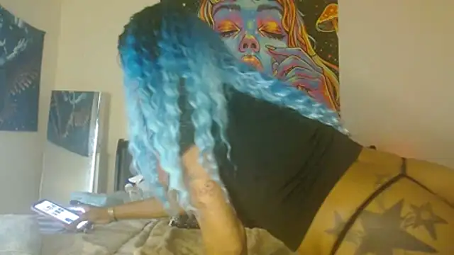 Snapshot of EnticingAaliyah chatting on July 13, 7:16 pm EnticingAaliyah online show from July 13, 7:16 pm