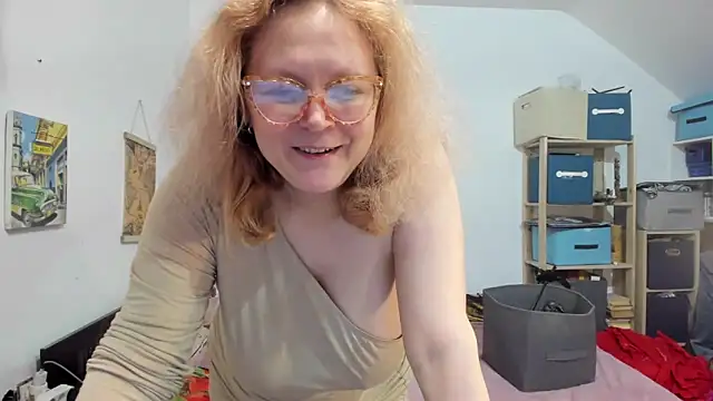 Snapshot of switchlorenx chatting on December 5, 10:12 pm switchlorenx online show from December 5, 10:12 pm