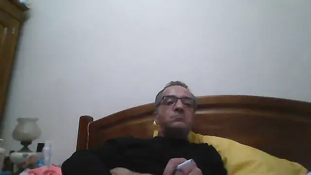 Snapshot of CarlosRocha73 chatting on April 15, 10:32 pm CarlosRocha73 online show from April 15, 10:32 pm