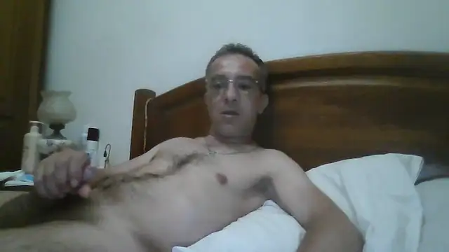 Snapshot of CarlosRocha73 chatting on May 24, 1:10 am CarlosRocha73 online show from May 24, 1:10 am