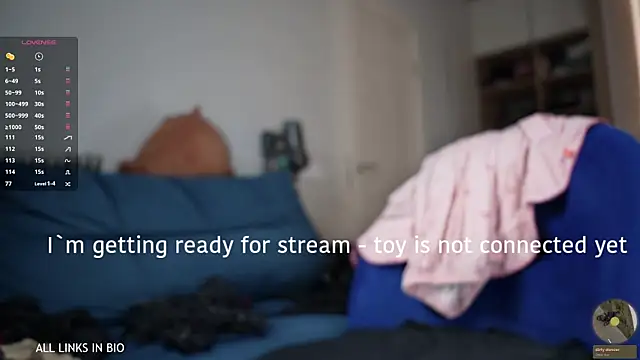 Snapshot of LAUREL_HAZEL chatting on February 6, 7:07 pm LAUREL HAZEL online show from February 6, 7:07 pm