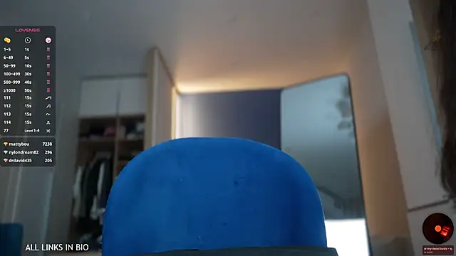 Snapshot of LAUREL_HAZEL chatting on February 13, 1:40 am LAUREL HAZEL online show from February 13, 1:40 am