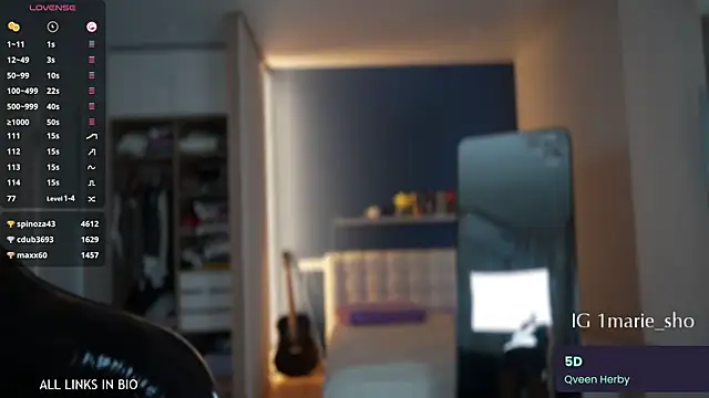 Snapshot of LAUREL_HAZEL chatting on October 8, 6:16 pm LAUREL HAZEL online show from October 8, 6:16 pm