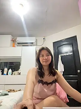Snapshot of asianmystery203 chatting on February 22, 1:22 am asianmystery203 online show from February 22, 1:22 am