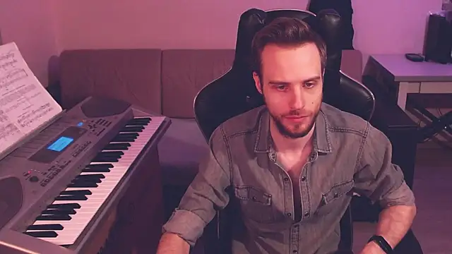 Snapshot of Sweetparker chatting on December 2, 6:41 am Sweetparker online show from December 2, 6:41 am