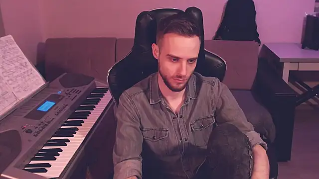 Snapshot of Sweetparker chatting on December 16, 4:45 am Sweetparker online show from December 16, 4:45 am