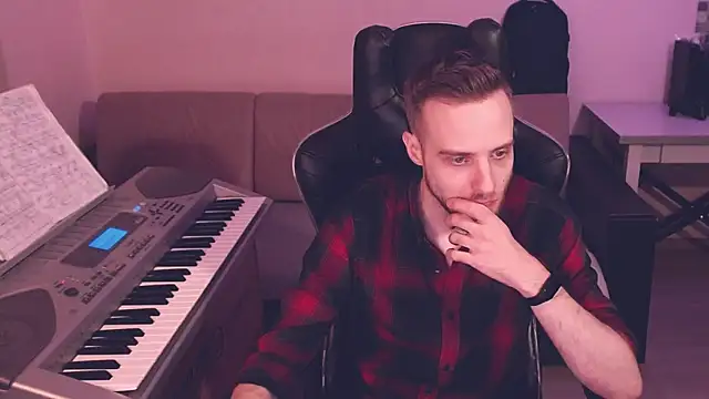 Snapshot of Sweetparker chatting on December 18, 9:14 am Sweetparker online show from December 18, 9:14 am