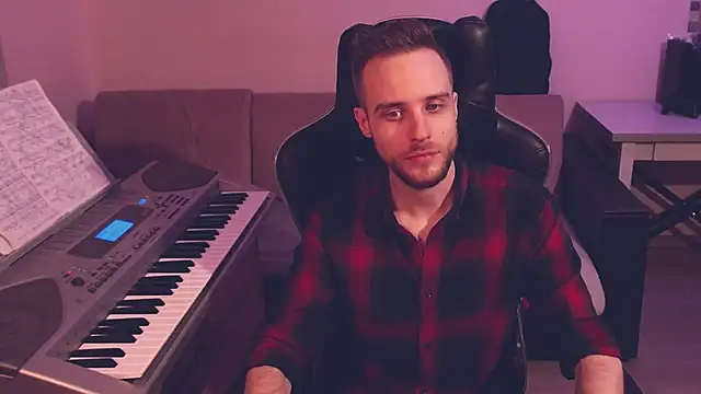 Snapshot of Sweetparker chatting on December 19, 2:02 pm Sweetparker online show from December 19, 2:02 pm