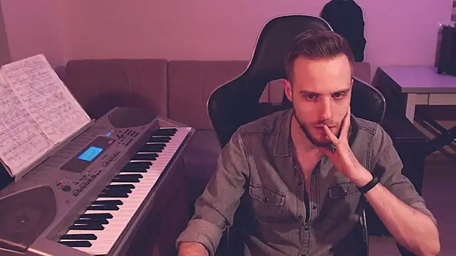 Snapshot of Sweetparker chatting on December 21, 6:02 pm Sweetparker online show from December 21, 6:02 pm