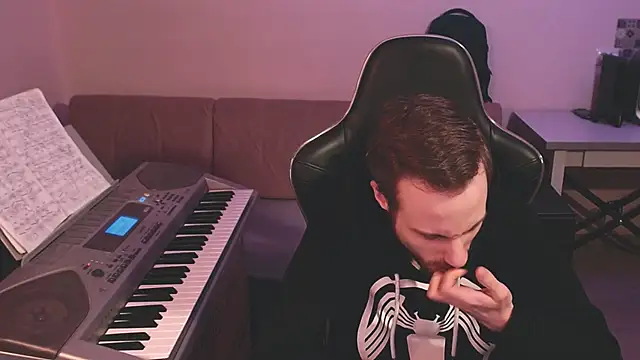 Snapshot of Sweetparker chatting on February 16, 2:42 am Sweetparker online show from February 16, 2:42 am