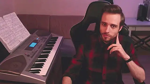 Snapshot of Sweetparker chatting on March 1, 6:13 am Sweetparker online show from March 1, 6:13 am